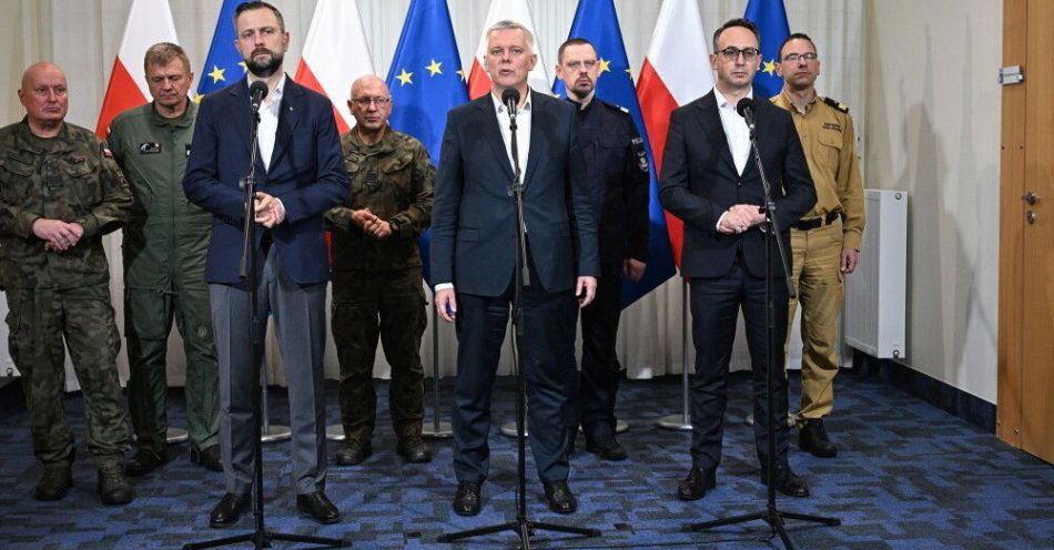 zdjęcie: Sytuacja pogodowa się stabilizuje; służby w stanie gotowości / fot. PAP