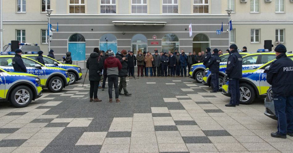 zdjęcie: Nowe radiowiozy trafiły do policjantów z białostockiej komendy / fot. KMP Białystok