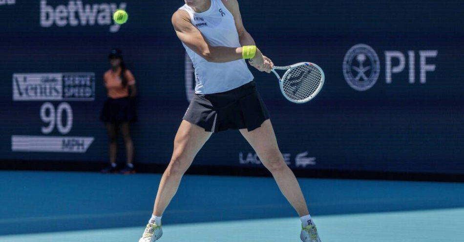 zdjęcie: Turniej WTA w Miami - awans Świątek do trzeciej rundy / fot. PAP