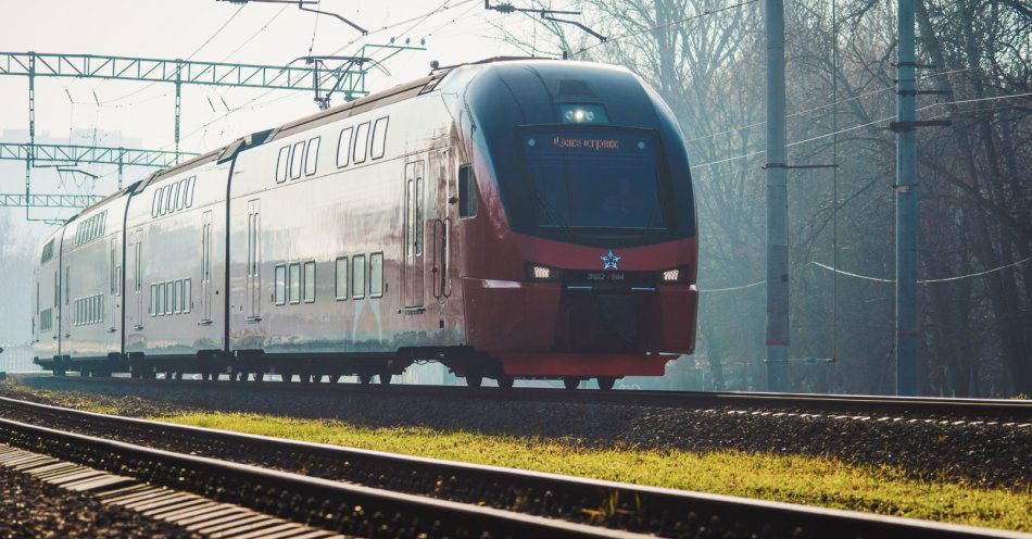zdjęcie: Dzięki modernizacji linii pociągi z Warszawy do Katowic pojadą o 10 minut krócej / v22259273