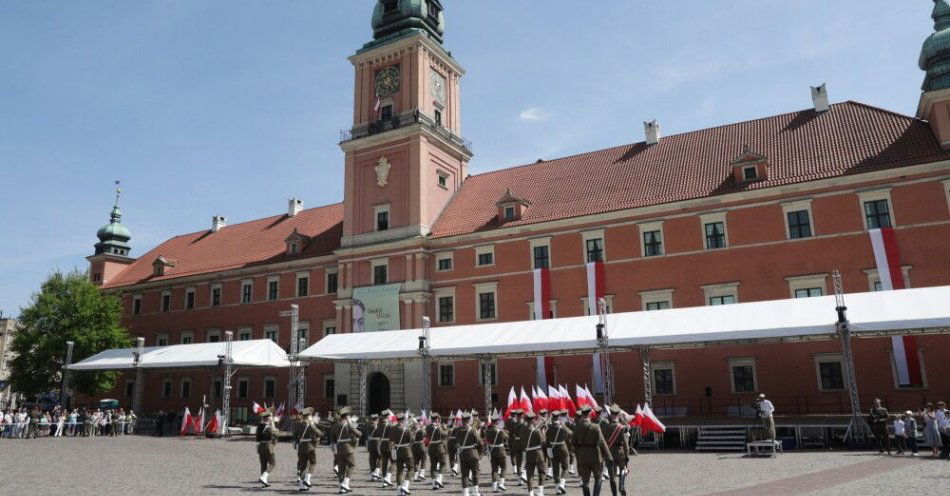 zdjęcie: W Warszawie uroczystości z okazji Dnia Flagi RP oraz święta Polonii i Polaków za Granicą / fot. PAP