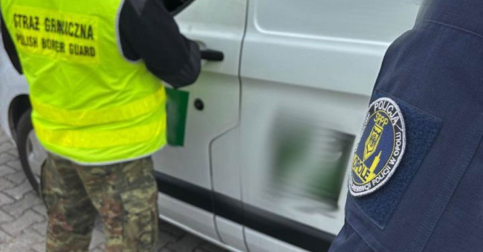 zdjęcie: Opolscy policjanci wspierają Straż Graniczną w Świnoujściu / fot. KMP w Świnoujściu