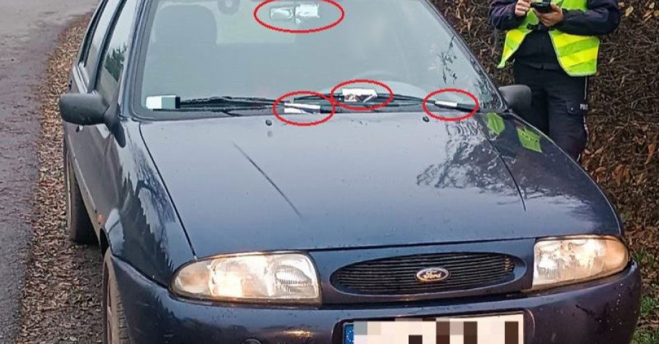 zdjęcie: Folia aluminiowa nie uchroniła kierowcy przed policją / fot. KPP w Lwówku Śląskim