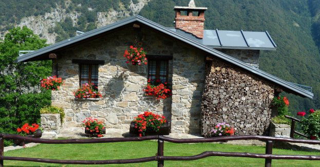 Włamał się do domku letniskowego i ukradł… szampana. Grozi mu do 10 lat więzienia