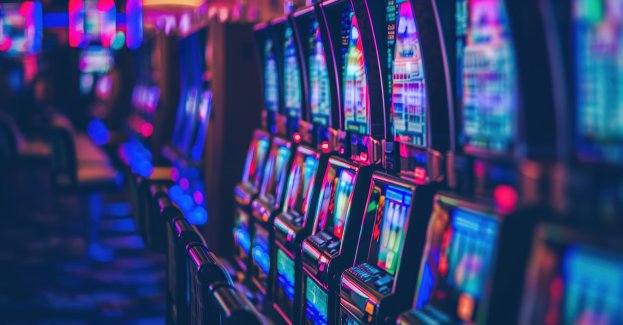 Podkarpacka KAS rozbiła hazardową grupę przestępczą