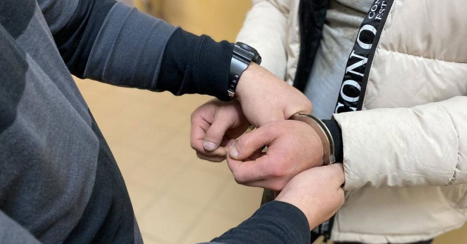 zdjęcie: Pościg za poszukiwanym listem gończym nietrzeźwym kierowcą / fot. KPP Kolno