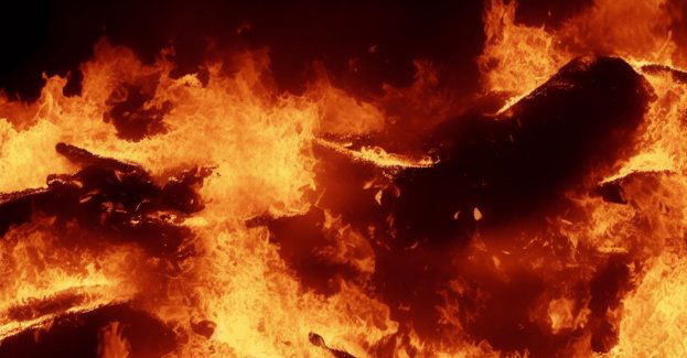 Pożar składowiska w Koninie; podpalacz z zarzutem, ale problem odpadów pozostał