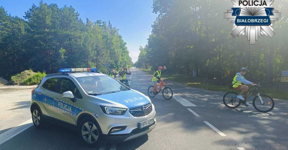 zdjęcie: Policjanci zabezpieczyli rajd rowerowy / fot. KPP w Białobrzegach