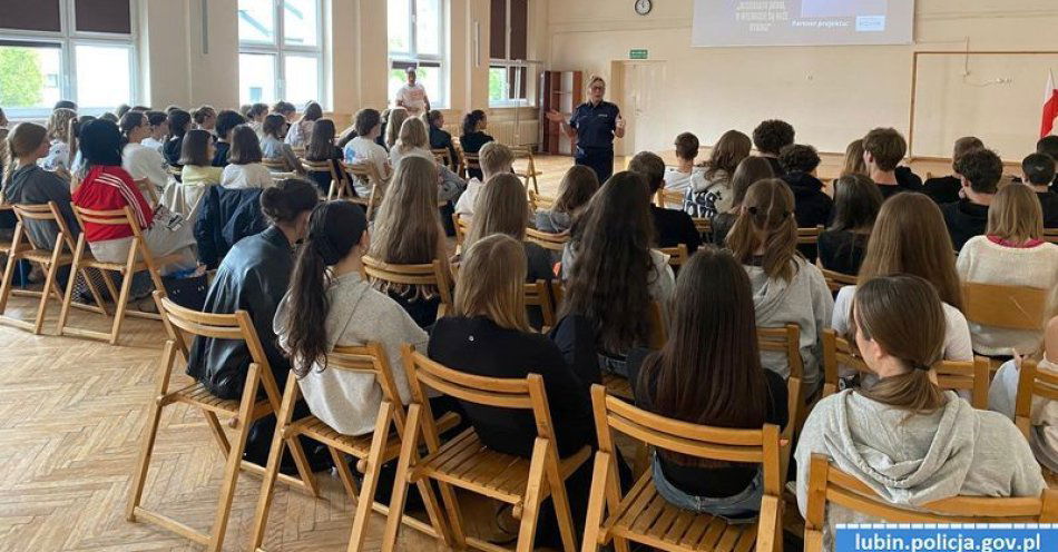 zdjęcie: Stop hejtowi! Program profilaktyczny propagujący postawy wolne od przemocy / fot. KPP w Lubienie