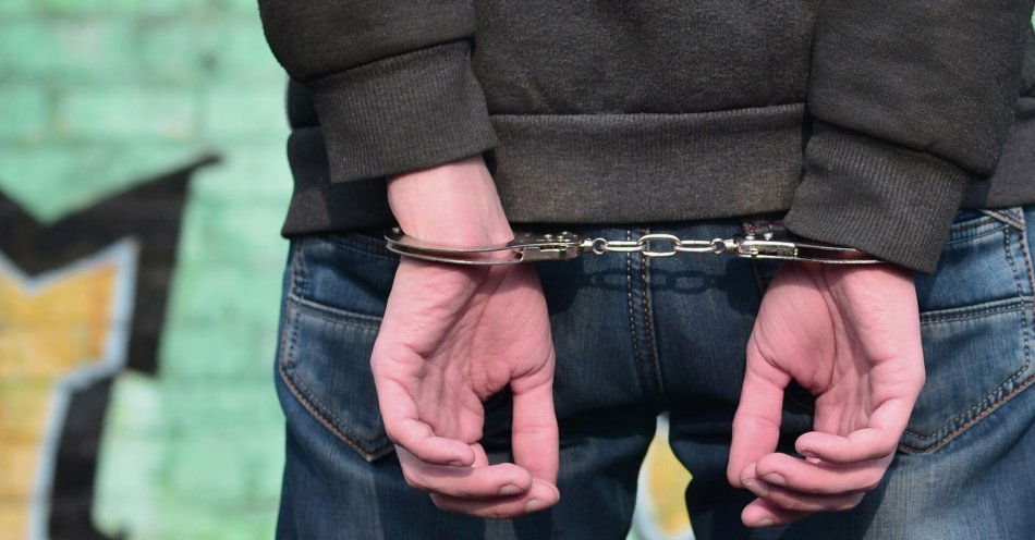 zdjęcie: Ukradł tu, ukradł tam, teraz posiedzi / v15504334