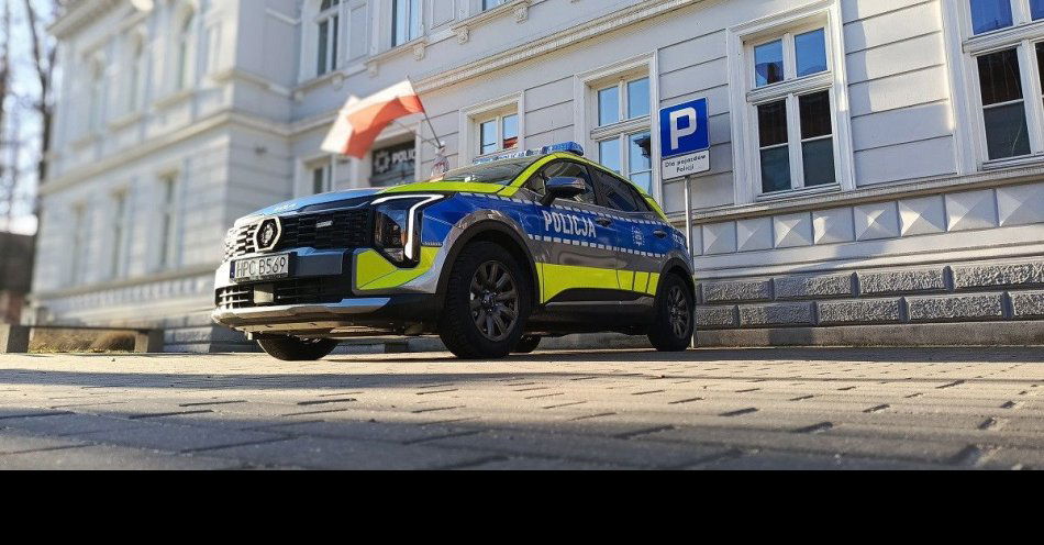 zdjęcie: Nowy oznakowany radiowóz w Wąbrzeźnie z pomocą samorządów / fot. KPP Wąbrzeźno