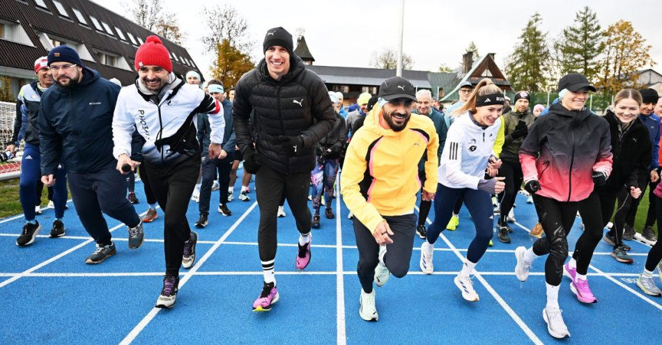 zdjęcie: Gwiazdy polskiej lekkiej atletyki trenowały z uczestnikami biegowej konferencji w Zakopanem. / fot. Łukasz Szeląg