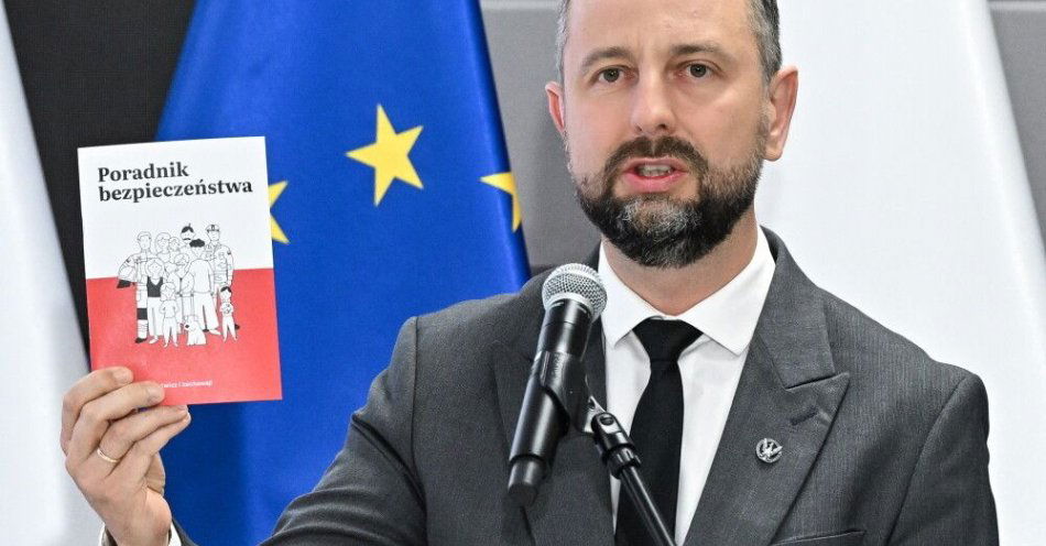 zdjęcie: Poradnik bezpieczeństwa znajdzie się w każdym domu na początku 2026 r. / fot. PAP