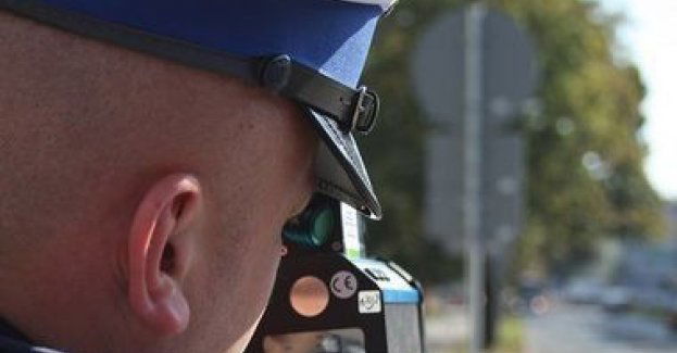 Zatrzymana dwa razy za przekroczenie prędkości. Zbyt szybka jazda skończyła się zatrzymaniem prawem jazdy