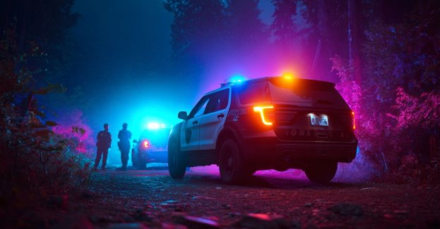 Byli policjanci wywieźli mężczyznę do lasu, gdzie zmarł