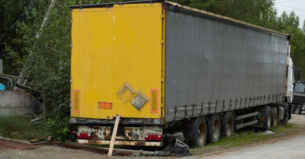 25 ton nielegalnych odpadów ze Szwecji zatrzymane przez KAS i WIOŚ