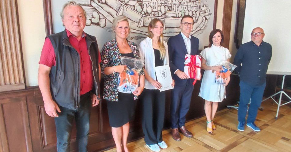zdjęcie: Utalentowana kolarka z wizytą u Prezydenta / fot. UM Olsztyn