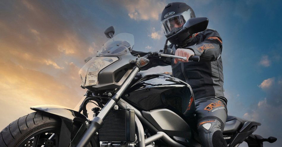 zdjęcie: Policjanci zatrzymali motocyklistom uprawnienia za przekroczenie prędkości / pixabay/5284133