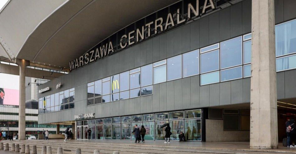 zdjęcie: PKP PLK podpisały umowę dotyczącą rozbudowy rozjazdów na stacji Warszawa Centralna / fot. PAP