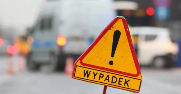 Dwie osoby zginęły, pięć zostało rannych w wypadku na DK91 w miejscowości Narkowy w woj. pomorskim