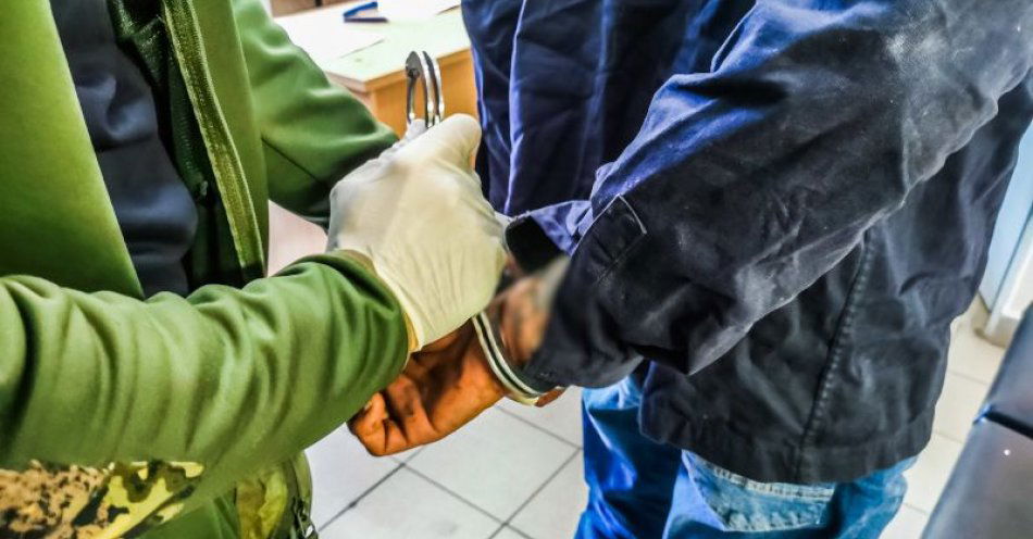 zdjęcie: Sprawca kradzieży rozpoznany w hotelu, kilka minut wcześniej włamał się do innego lokalu. Na sumieniu miał o wiele więcej... / fot. KPP w Kamiennej Górze