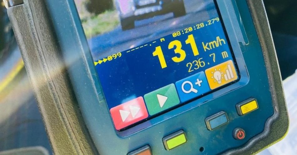 zdjęcie: 131 km/h w obszarze zabudowanym Kierująca straciła prawo jazdy / fot. KPP w Żyrardowie