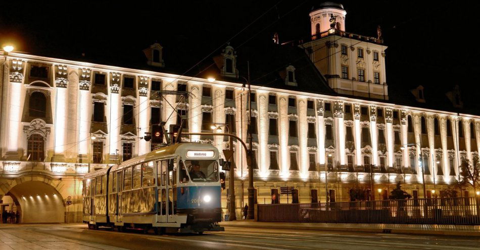 zdjęcie: Tramwajem zabytkowym wieczorową porą / fot. nadesłane