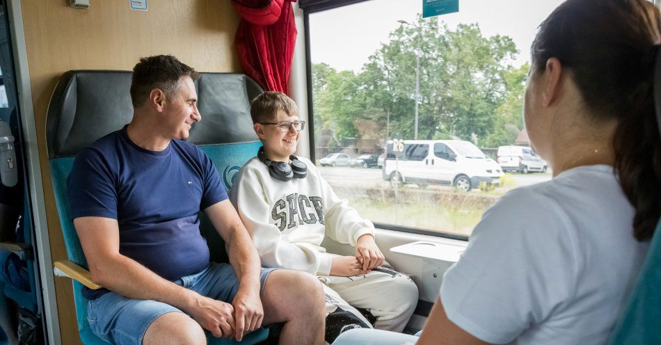 zdjęcie: Kolej zamiast samochodu / fot. Tomasz Czachorowski/eventphoto.com.pl dla UMWKP)