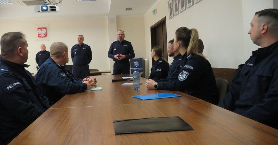 zdjęcie: 24 policjantów rozpoczęło szkolenie aspiranckie w Ostrołęce / fot. KMP w Ostrołęce