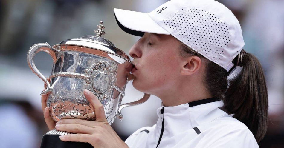 zdjęcie: French Open - Świątek wygrała w finale z Muchovą / fot. PAP