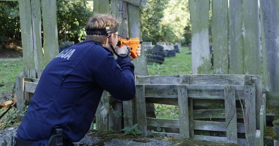 zdjęcie: Policjanci z Kędzierzyna Koźla błyszczeli na zawodach LaserTag / fot. KPP Kędzierzyn Koźle