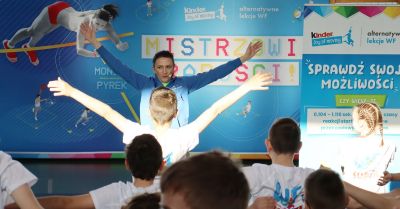 Ponad 1200 dzieci na starcie wiosennej trasy alternatywnych lekcji wychowania fizycznego przygotowanych przez Monikę Pyrek