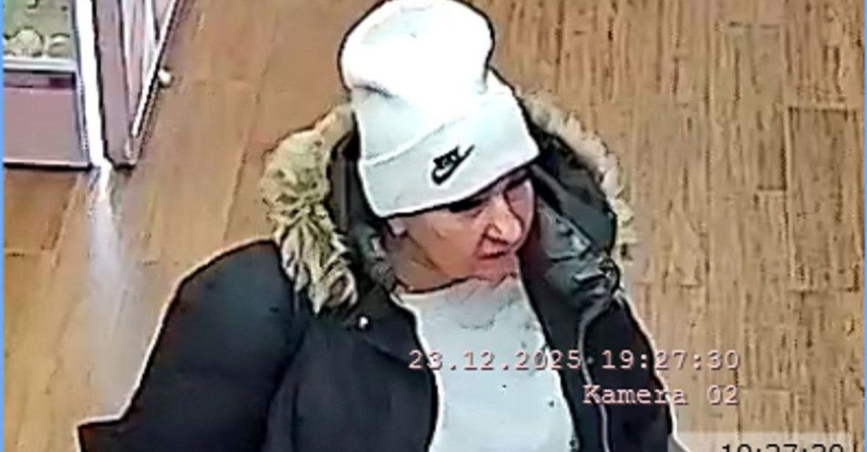 zdjęcie: Policja prosi o pomoc w rozpoznaniu kobiety po kradzieży / fot. KPP w Nowym Dworze Mazowieckim Czy poznajesz tą kobietę