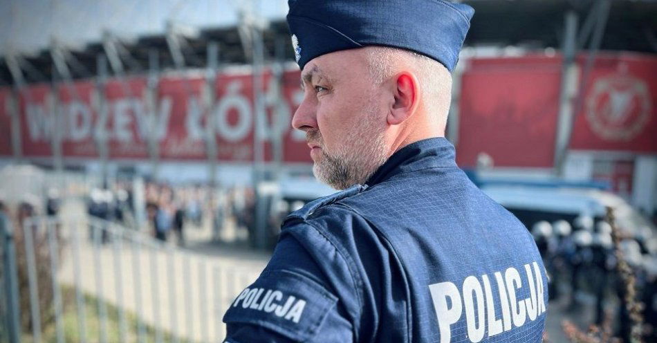 zdjęcie: Mecz podwyższonego ryzyka pod nadzorem łódzkich policjantów / fot. KMP w Łodzi