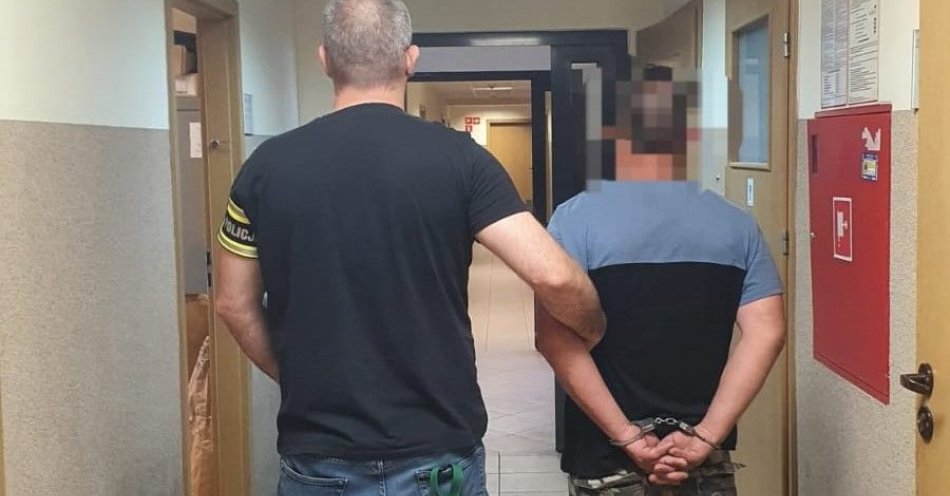 zdjęcie: Nietrzeźwy z zakazem wiózł dwójkę dzieci / fot. KPP w Kutnie