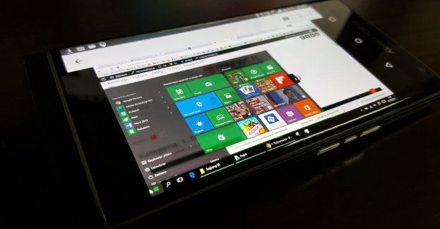 Mężczyzna zainstalował na smartfonie program do zdalnej obsługi, stracił ponad 470 tys. zł