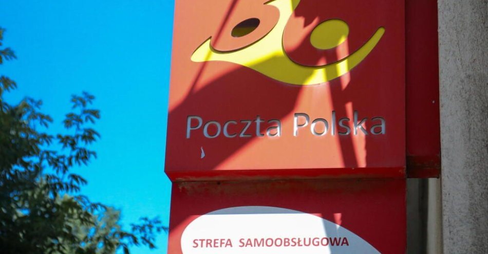 zdjęcie: Poczta Polska wprowadziła samoobsługowe drukarki w 100 placówkach / fot. PAP