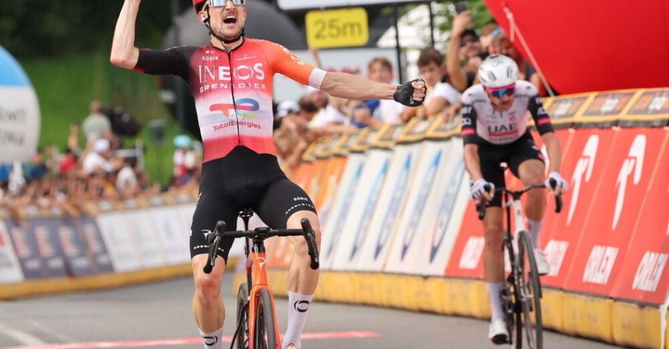 zdjęcie: Tour de Pologne - Langellotti wygrał w Bukowinie i został liderem / fot. PAP