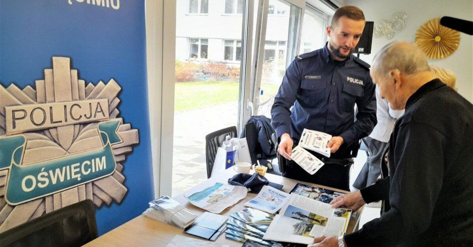 zdjęcie: Głosuj na #SuperDzielnicowy 2026 z powiatu oświęcimskiego / fot. KMP w Oświęcimiu