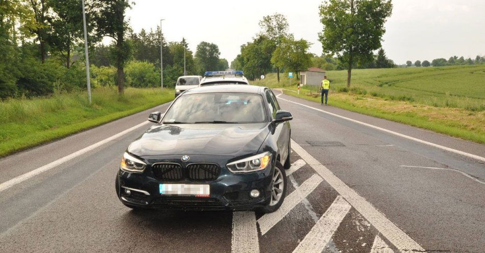 zdjęcie: Pijany 18-latek spał w aucie zaparkowanym na krajowej 17 / fot. KPP Krasnystaw
