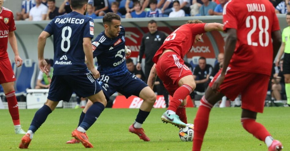 zdjęcie: 1. liga piłkarska - Wisła Płock po dwóch latach wraca do ekstraklasy / fot. PAP