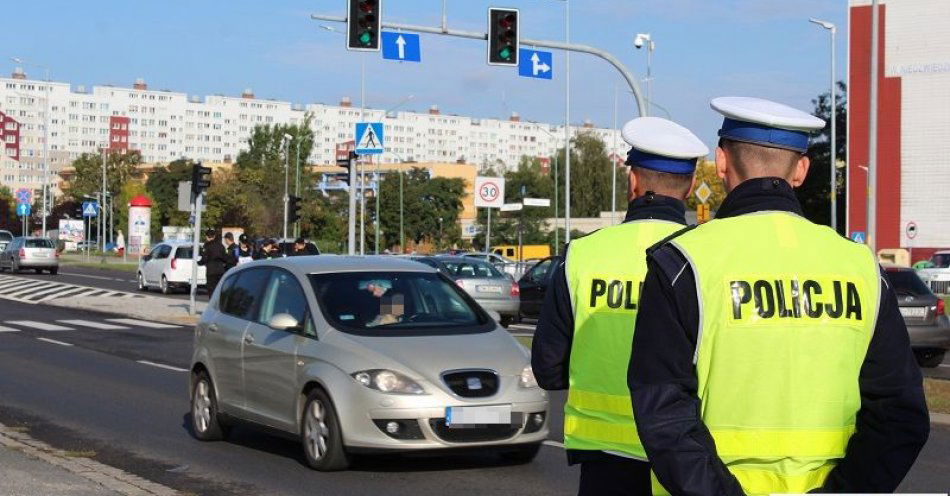 zdjęcie: Długi majowy weekend- policjanci będą czuwać nad bezpieczeństwem w ruchu drogowym / fot. KMP w Legnicy