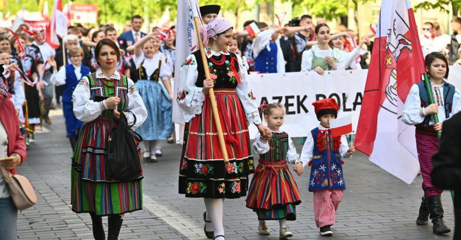 zdjęcie: Wielotysięczna „Parada Polskości” w Wilnie / fot. PAP