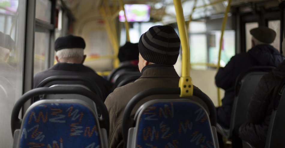 zdjęcie: Ośmiu poszkodowanych w wypadku autobusu komunikacji miejskiej / v17411590