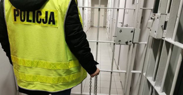 Miał do odsiadki 3 lata, wpadł bo pił piwo