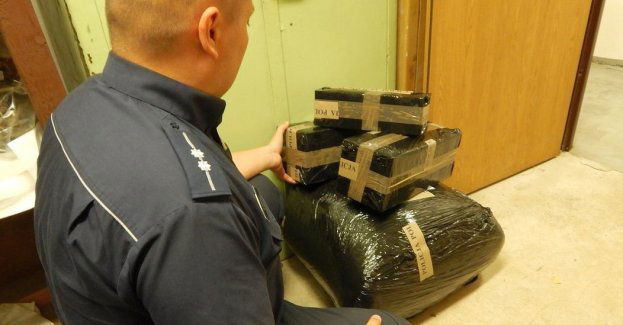 Policjanci zabezpieczyli „lewą” krajankę tytoniową