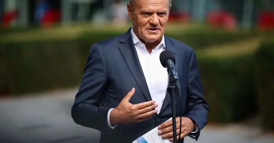 zdjęcie: Premier: ustalałem wstępnie z szefem MF, by planowana opłata turystyczna w 100 proc. trafiała do gminy / Kraków, 2O.08.2026. Premier Donald Tusk podczas konferencji prasowej, 20 bm. w Krakowie. Konferencja dotyczyła poparcia dla senator KO Moniki Piątkowskiej w nadchodzących wyborach na prezydenta Krakowa. (sko) PAP/Łukasz Gągulski