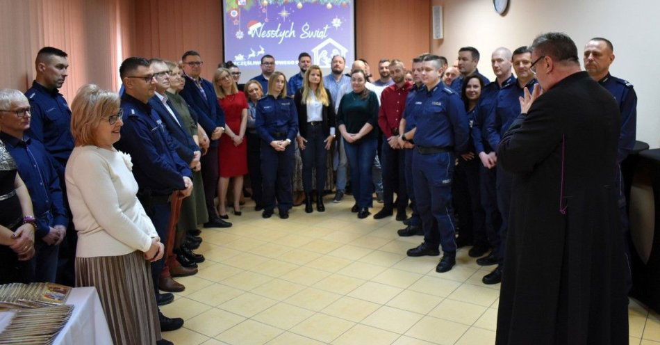 zdjęcie: Wigilijne spotkanie w Komendzie Powiatowej Policji w Złotowie / fot. KPP Złotów