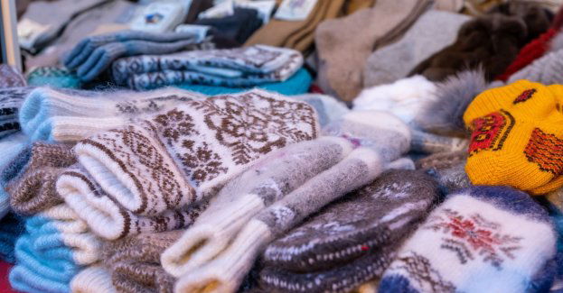 KAS wykryła podrobione skarpety warte kilka milionów złotych