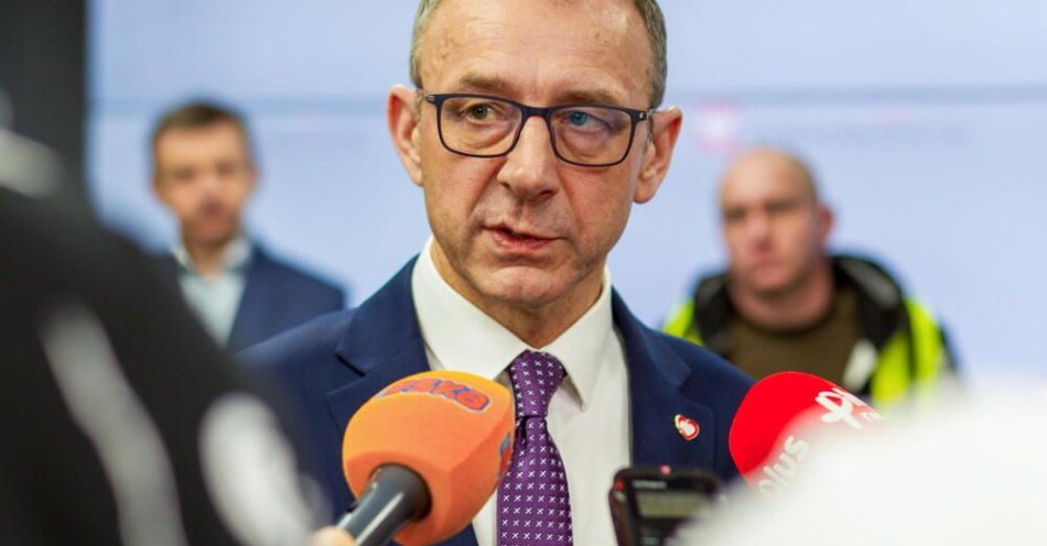 zdjęcie: Naszym zadaniem - nie utrudniać przekraczania granicy osobom podróżującym legalnie / fot. PAP